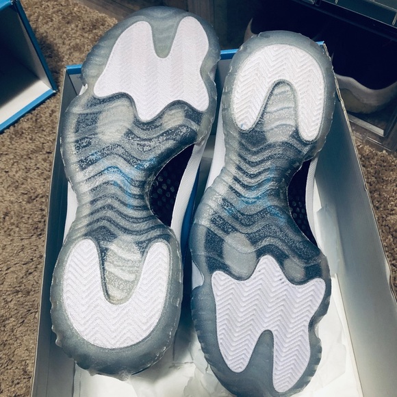 Jordan 11 Pantone/Gift of Flight sz 11 - Picture 2 of 7